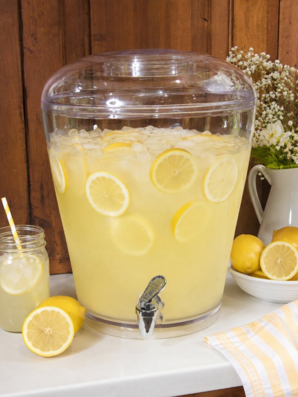 Plastic Beverage Dispenser with Spout +2 gal